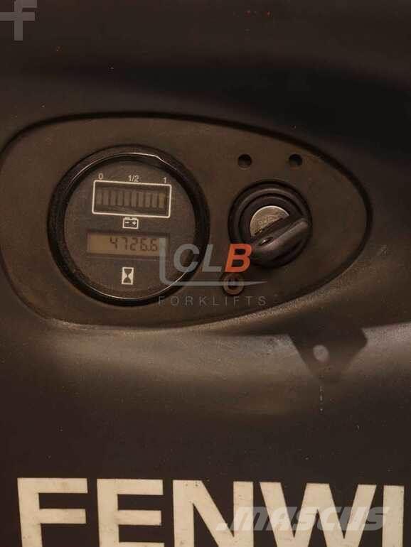 Linde L 10 / 379 Apiladores eléctricos autopropulsados