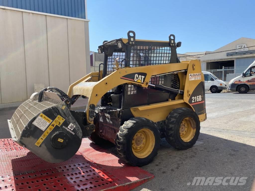 Caterpillar 216 B Minicargadoras