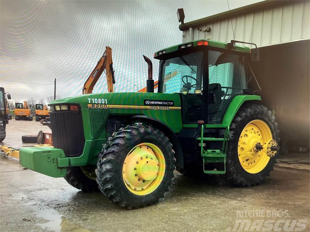 John Deere 8200 Tractores