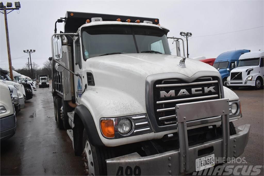 Mack GRANITE CV713 Camiones bañeras basculantes o volquetes