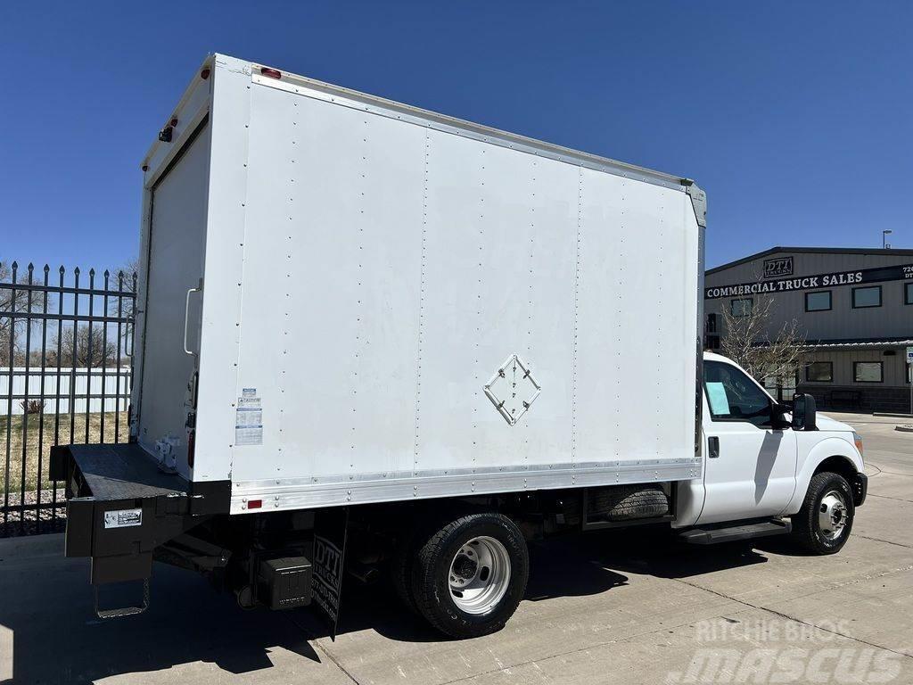 Ford F-350 12’Long Van Body With Lift Gate Camiones caja cerrada