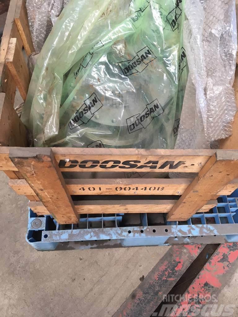 Doosan DX 300 Excavadoras de cadenas