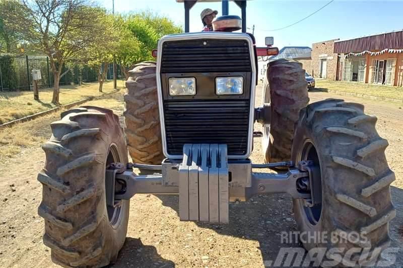 Massey Ferguson 399 4WD Tractor Tractores