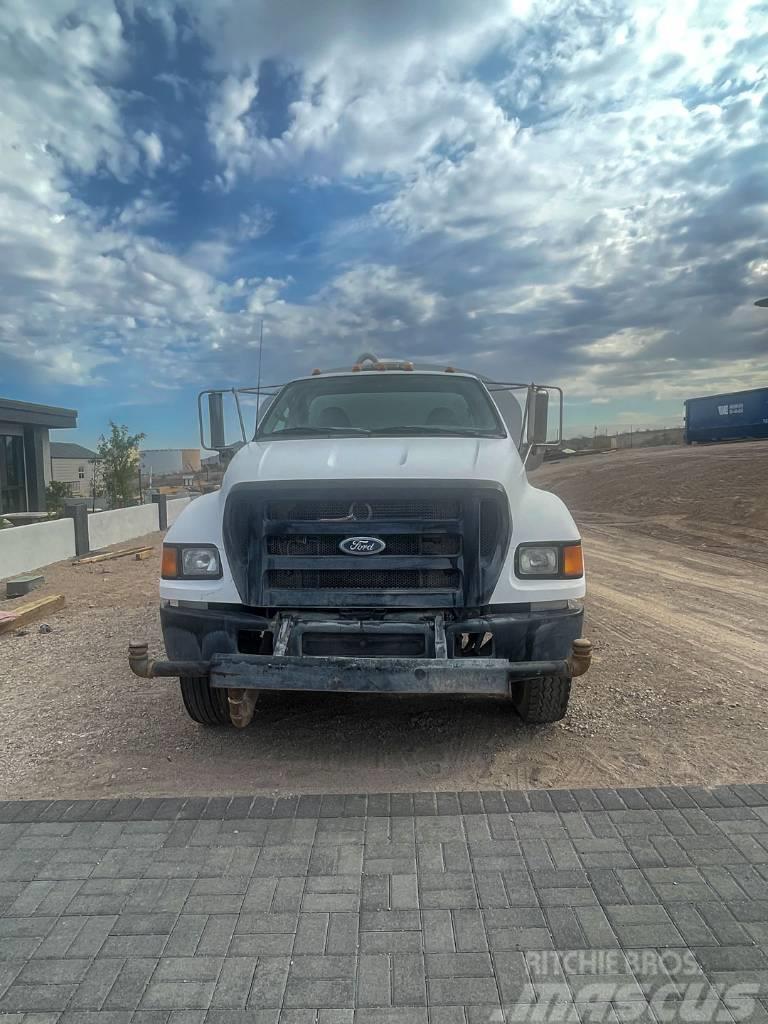 Ford F 750 XLT Camiones cisterna