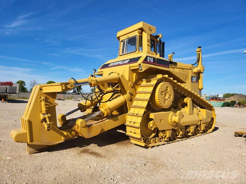 Caterpillar D 10 Buldozer sobre oruga