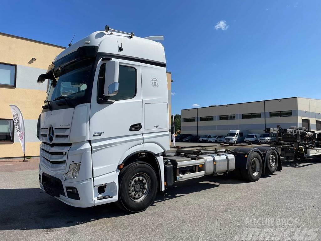 Mercedes-Benz ACTROS 2551 6X2, EURO 5 + FULL AIR + RETARDER + AD Camiones chasis