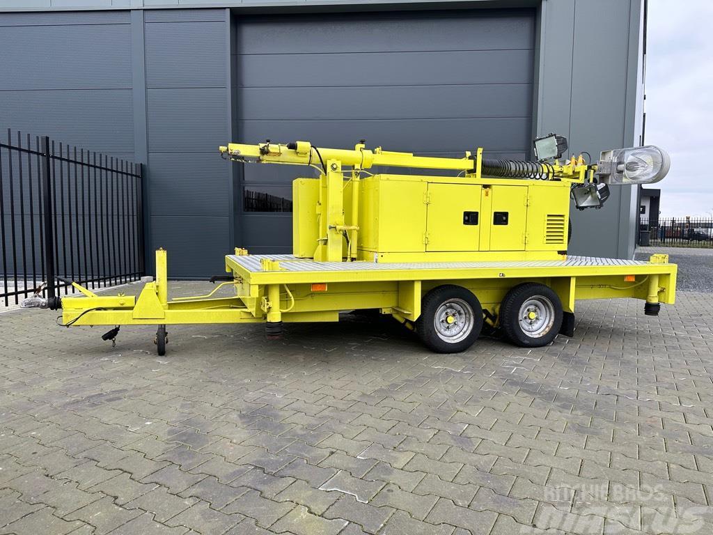 Atlas Copco Unique generator with light pole on trailer! Generadores diesel