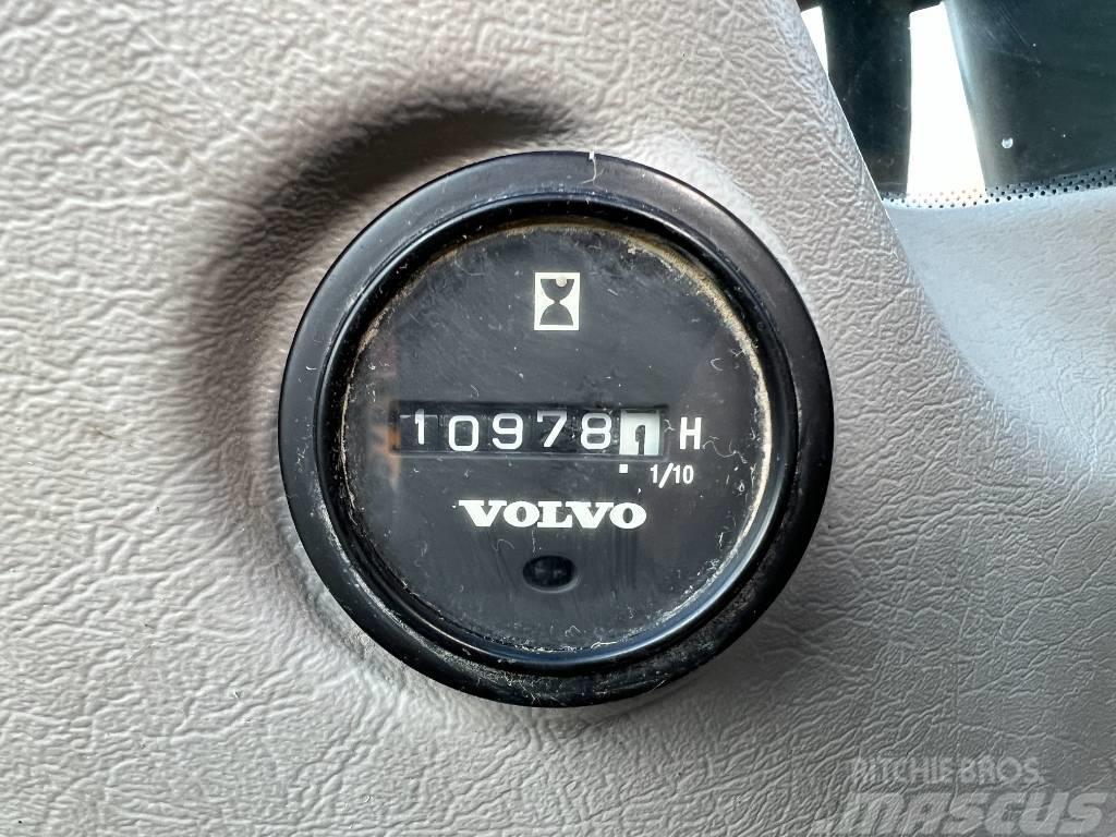 Volvo EW140D - Excellent Condition / Tilting Bucket Excavadoras de ruedas