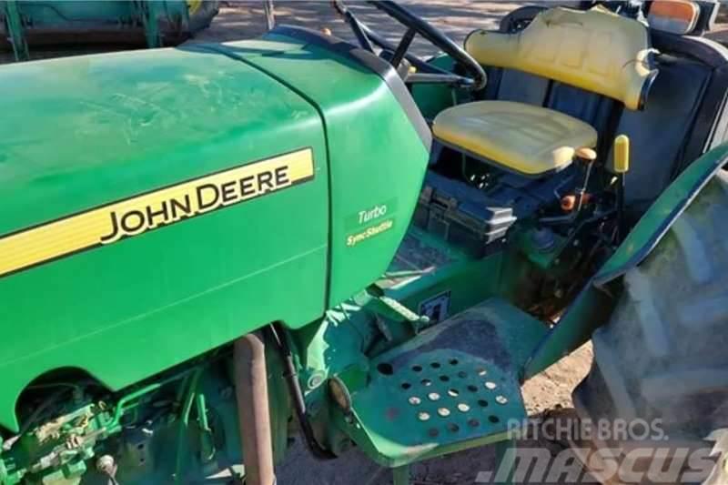 John Deere 5303 Tractores