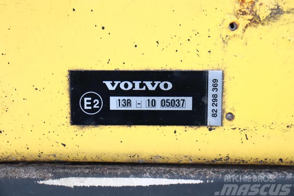 Volvo FL240 4x2 Camiones caja cerrada