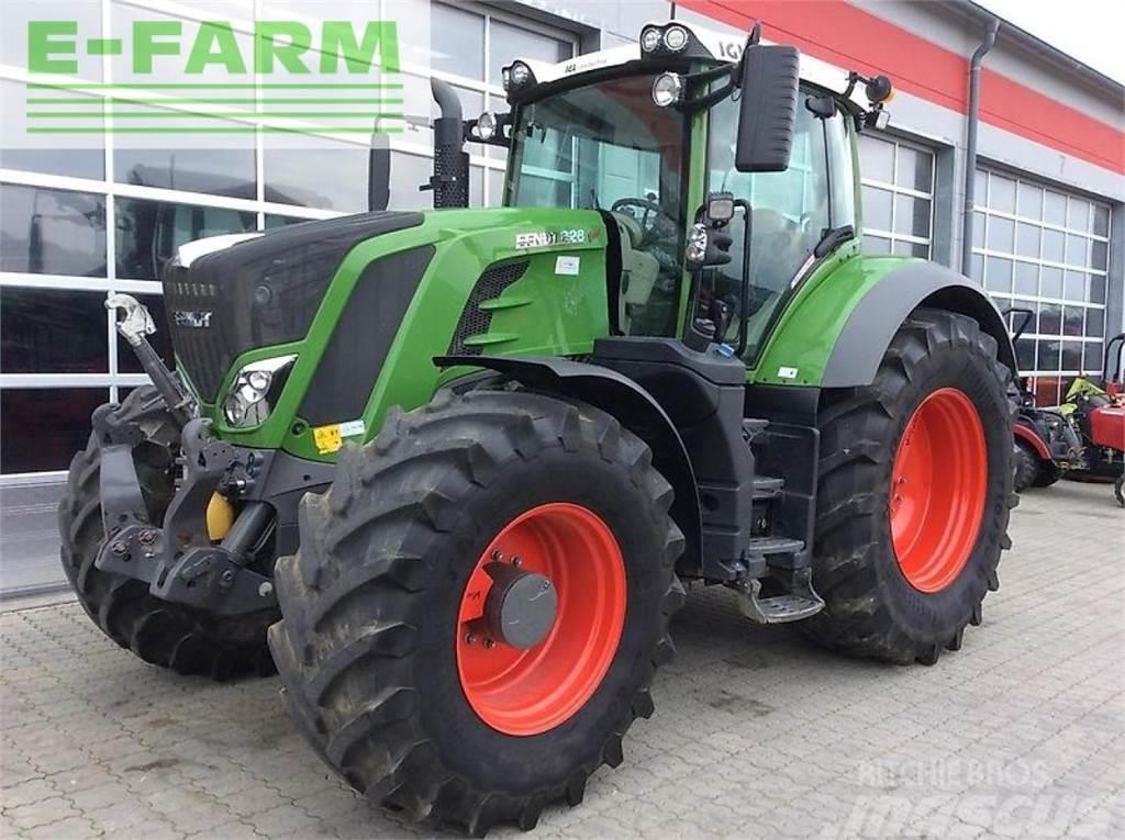 Fendt 828 vario s4 profi plus Tractores