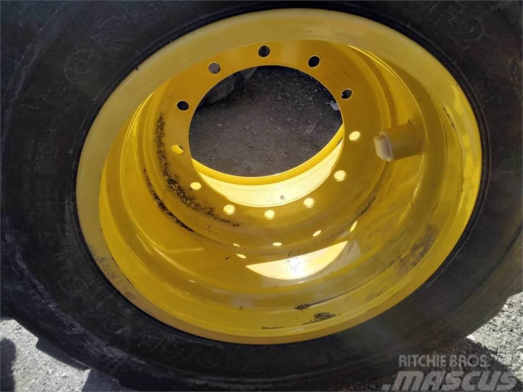 John Deere 1510e 24x26,5 Neumáticos, ruedas y llantas