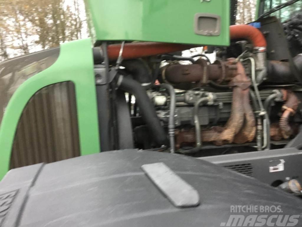 Fendt 718 VARIO Tractores
