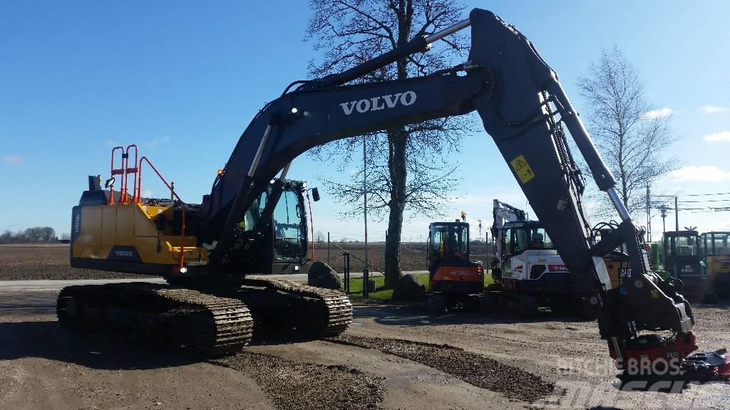 Volvo EC 300 E , Uthyres Excavadoras de cadenas