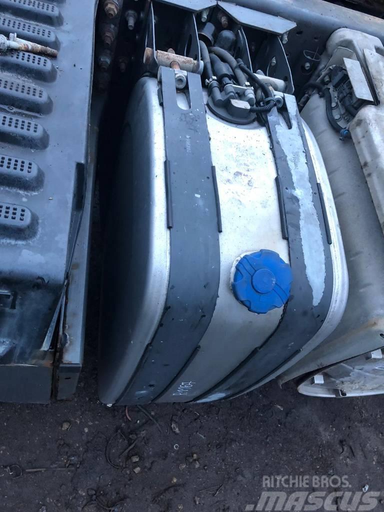 Renault Premium DXI460 AdBlue tank Chasis y suspención