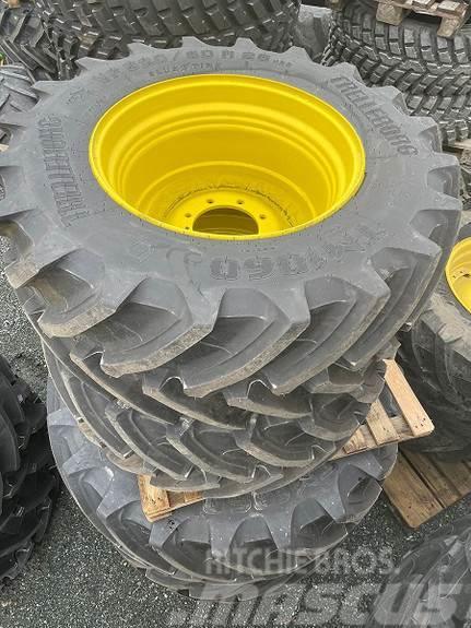 John Deere Hjul par: Trelleborg TM1060 520/60R28 Neumáticos, ruedas y llantas