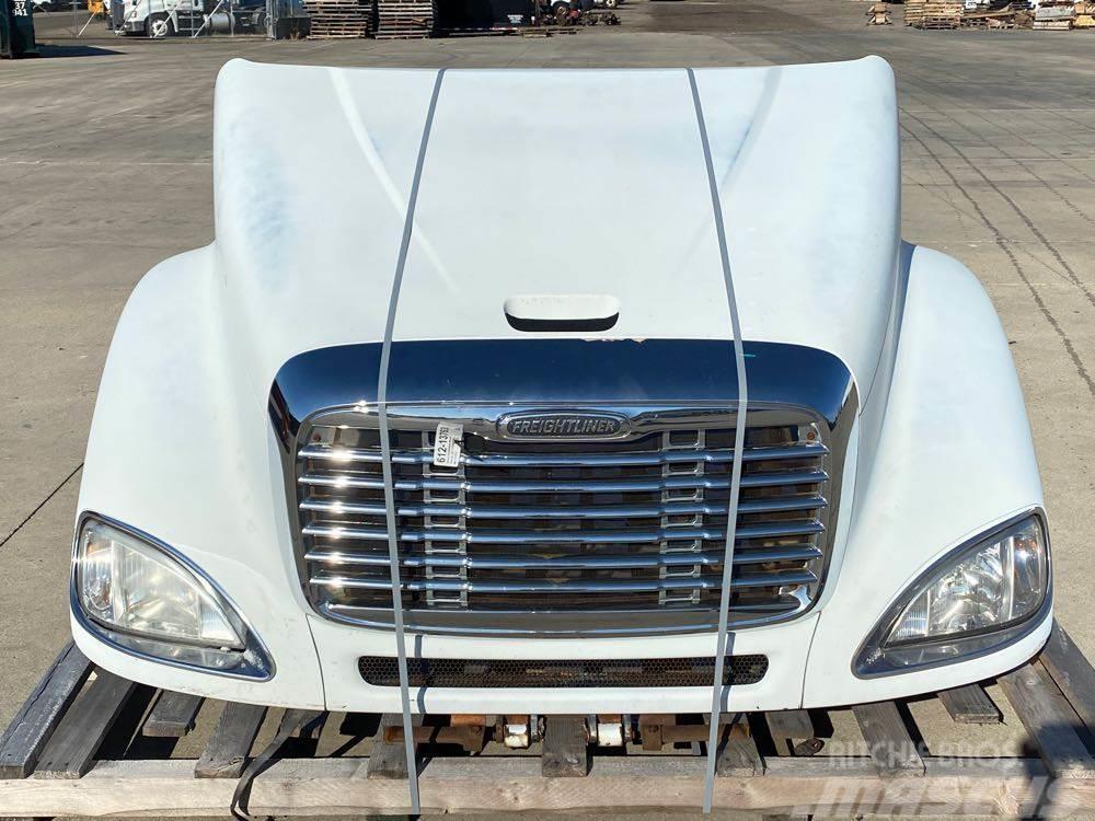Freightliner Columbia 120 Cabins and interior