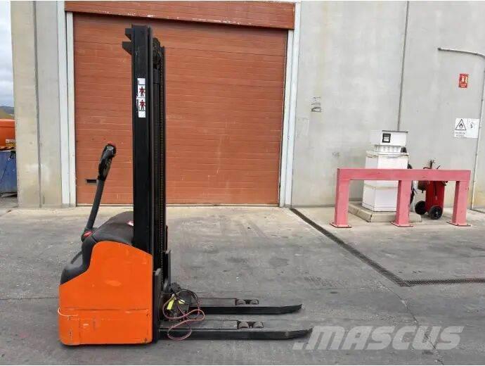 Manitou ES412FR Apiladores manuales