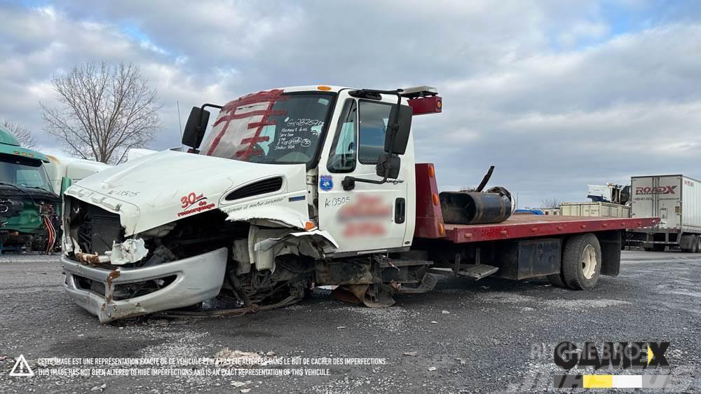 International 4100 DAMAGED TOWING Cabezas tractoras