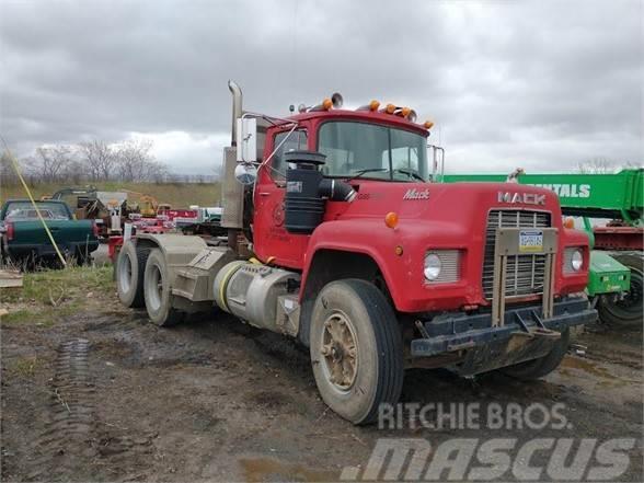 Mack R686ST Cabezas tractoras