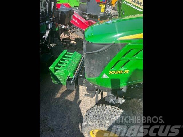 John Deere 1026R Tractores