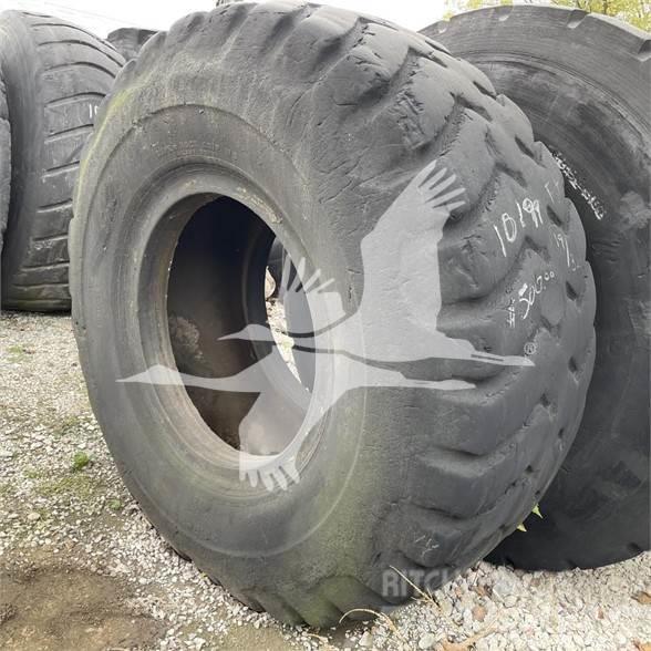 Firestone 33.5x39 Neumáticos, ruedas y llantas