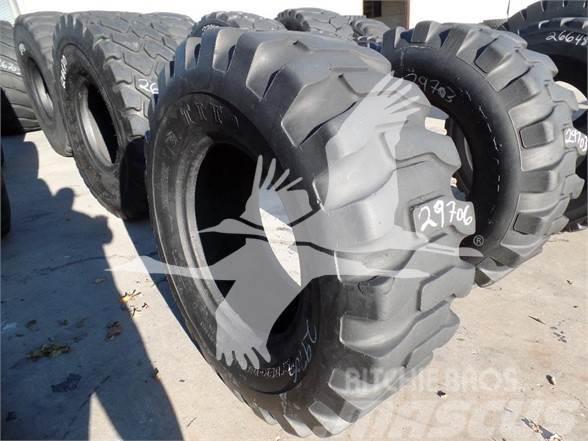 Titan 17.5x25 Neumáticos, ruedas y llantas