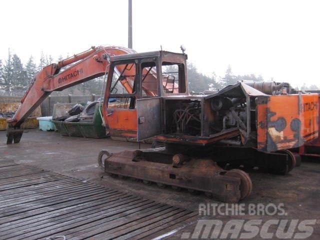 Hitachi UH 083-8LC - brændt maskine til ophug Excavadoras de cadenas