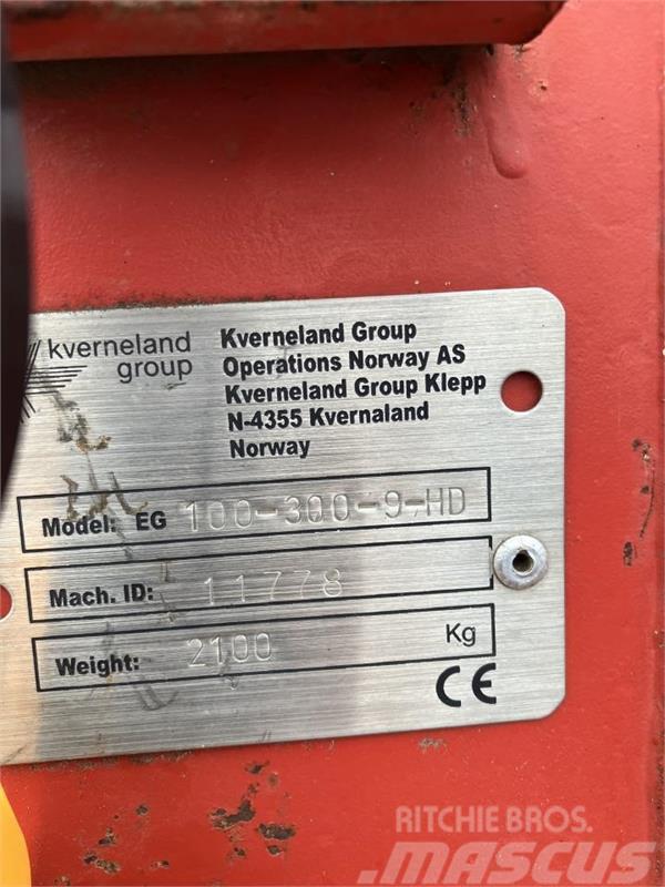 Kverneland 5 F ED 100-300 Arados reversibles suspendidos