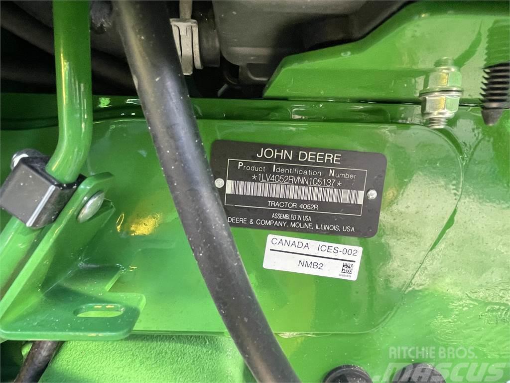 John Deere 4052R Tractores