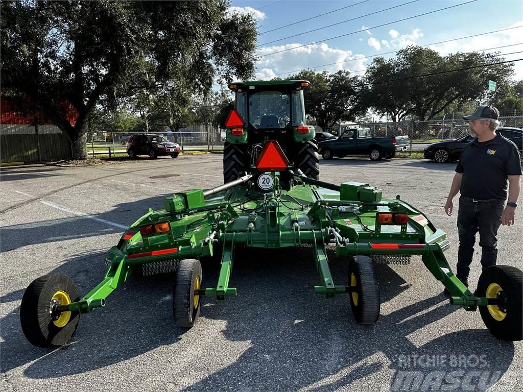 John Deere 5090E Tractores