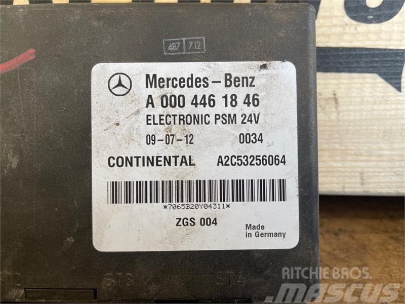 Mercedes-Benz MERCEDES ECU ZGS A0004461846 Electrónicos