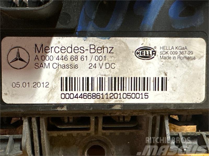 Mercedes-Benz MERCEDES ECU SAM A0004466861 Electrónicos