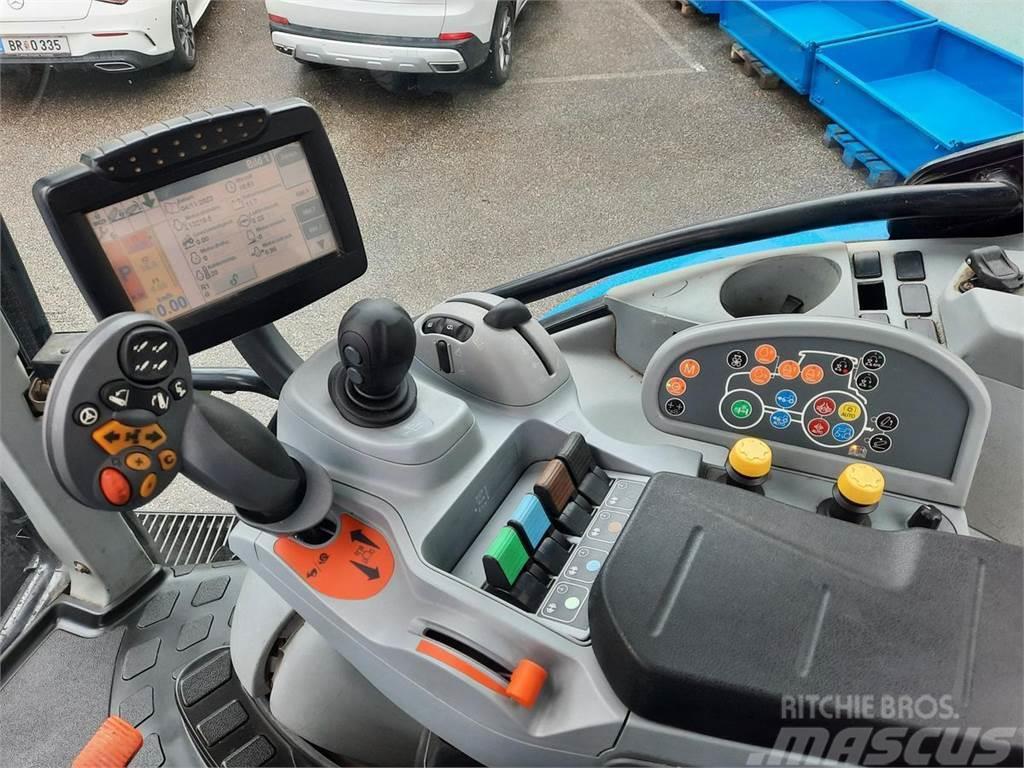 New Holland T7040 Auto Command Tractores