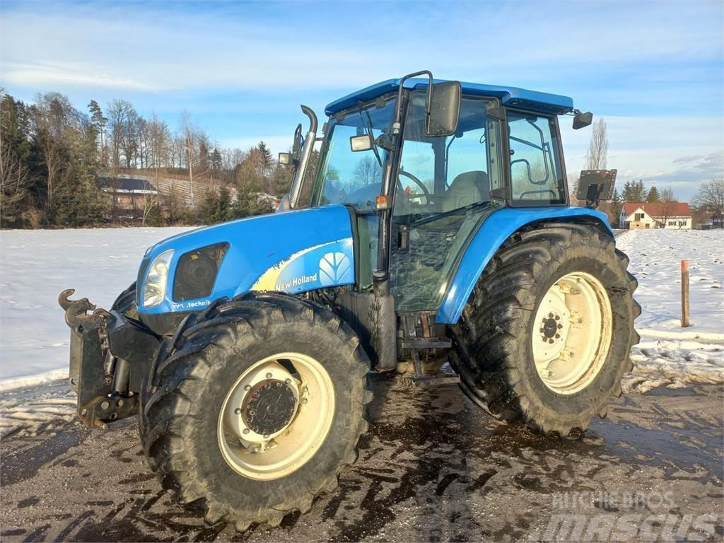 New Holland TL100A (4WD) Tractores