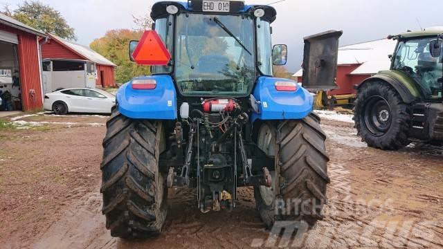New Holland T5.115 + L Tractores