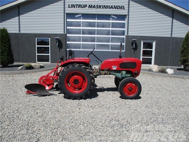  - - -  Komplet sæt med traktor og Plov. Güldner 17 Otra maquinaria agrícola usada