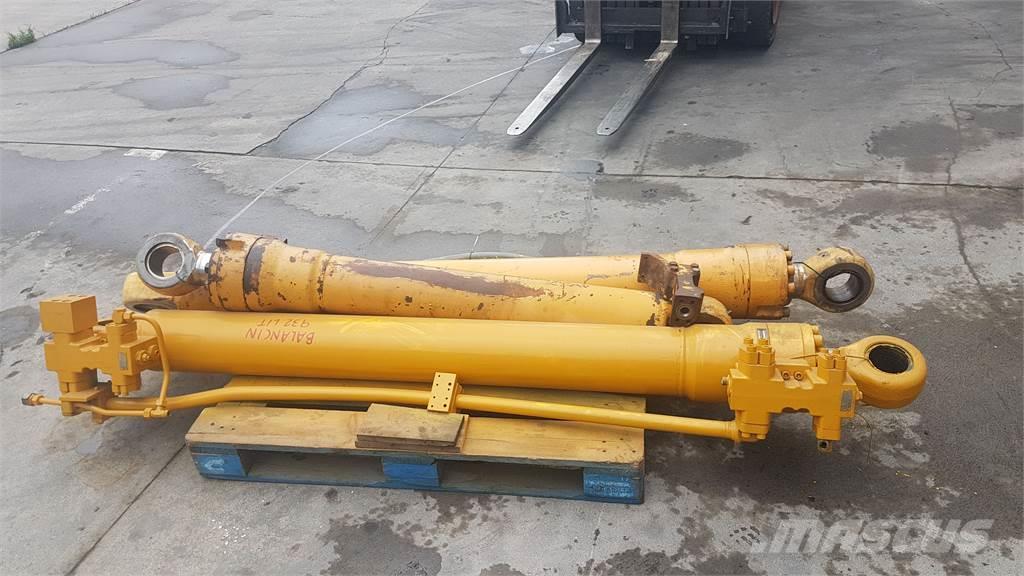 Liebherr R932LI Otros equipamientos de construcción