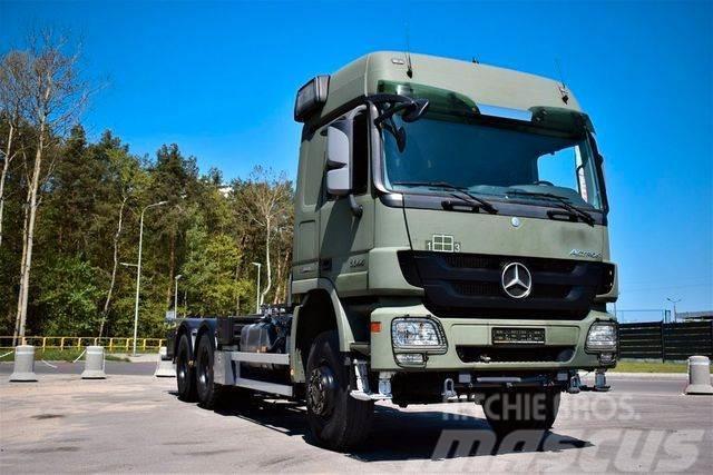 Mercedes-Benz 6x6 ACTROS 3344 Twist Lock BDF LIKE NEW Camiones chasis