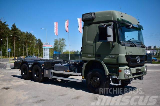 Mercedes-Benz ACTROS 3344 6x6 Chassis Twist Lock BDF LIKE NEW! Camiones chasis