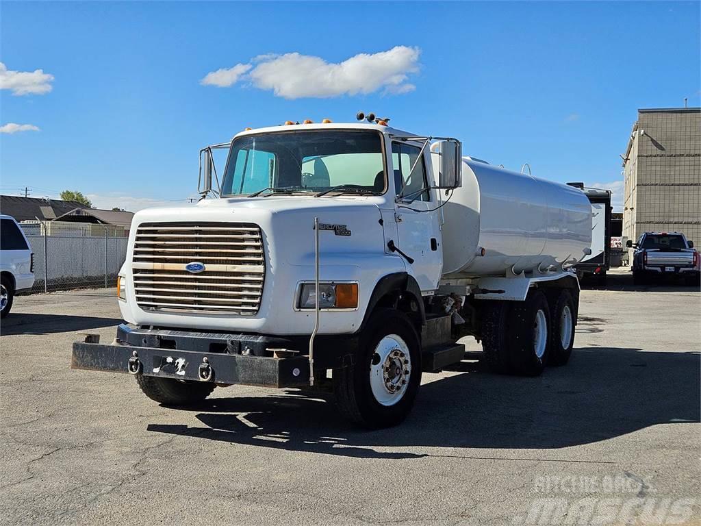 Ford L9000 Camiones cisterna
