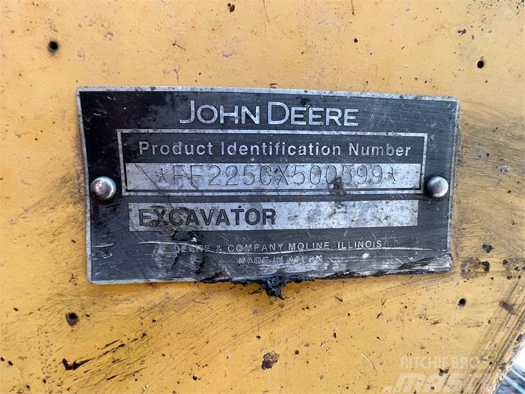 John Deere 225C LC Excavadoras de cadenas