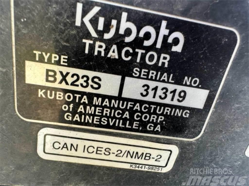 Kubota BX23S 4x4 Cargadoras sobre ruedas