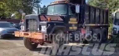 Mack RD690SX Dump Truck Camiones bañeras basculantes o volquetes