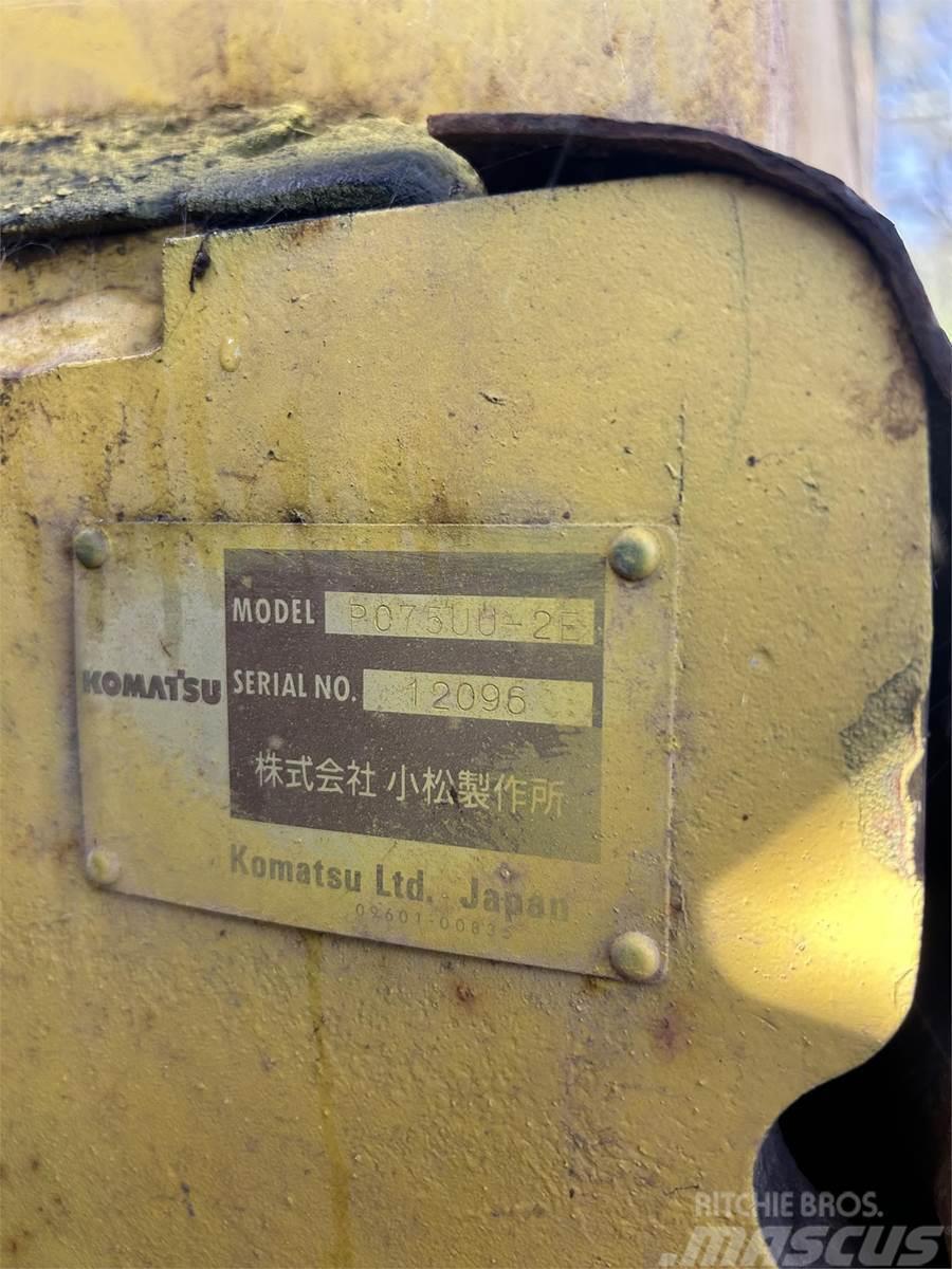 Komatsu PC75UU-2E Excavadoras de cadenas