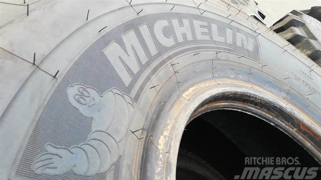 Michelin 23.5R25 Xadn+ 185B NEW DEMOUNT. Neumáticos, ruedas y llantas