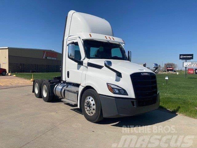 Freightliner CA126DC Camiones chasis