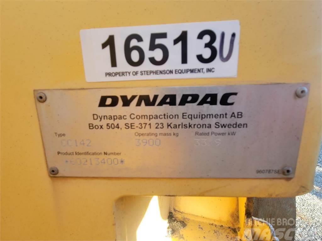 Dynapac CC142 Rodillos de un solo tambor