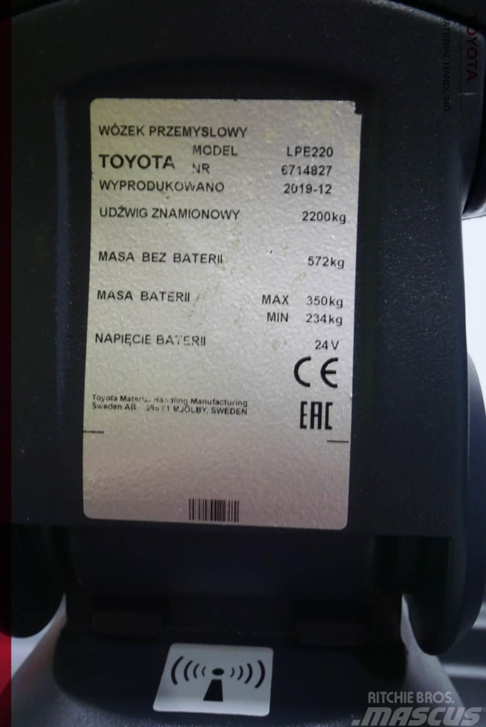 Toyota LPE220 Transpaletas Eléctricas con plataforma
