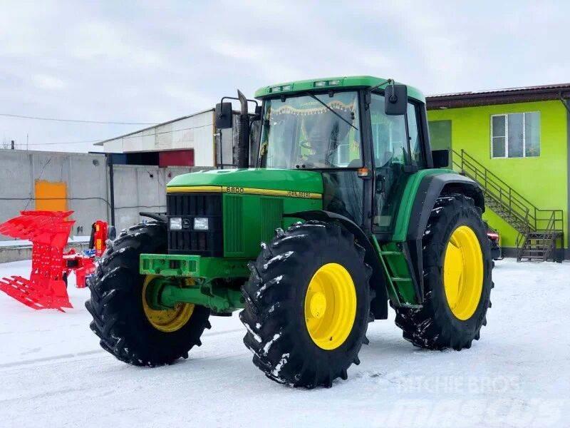 John Deere 6800 Tractores